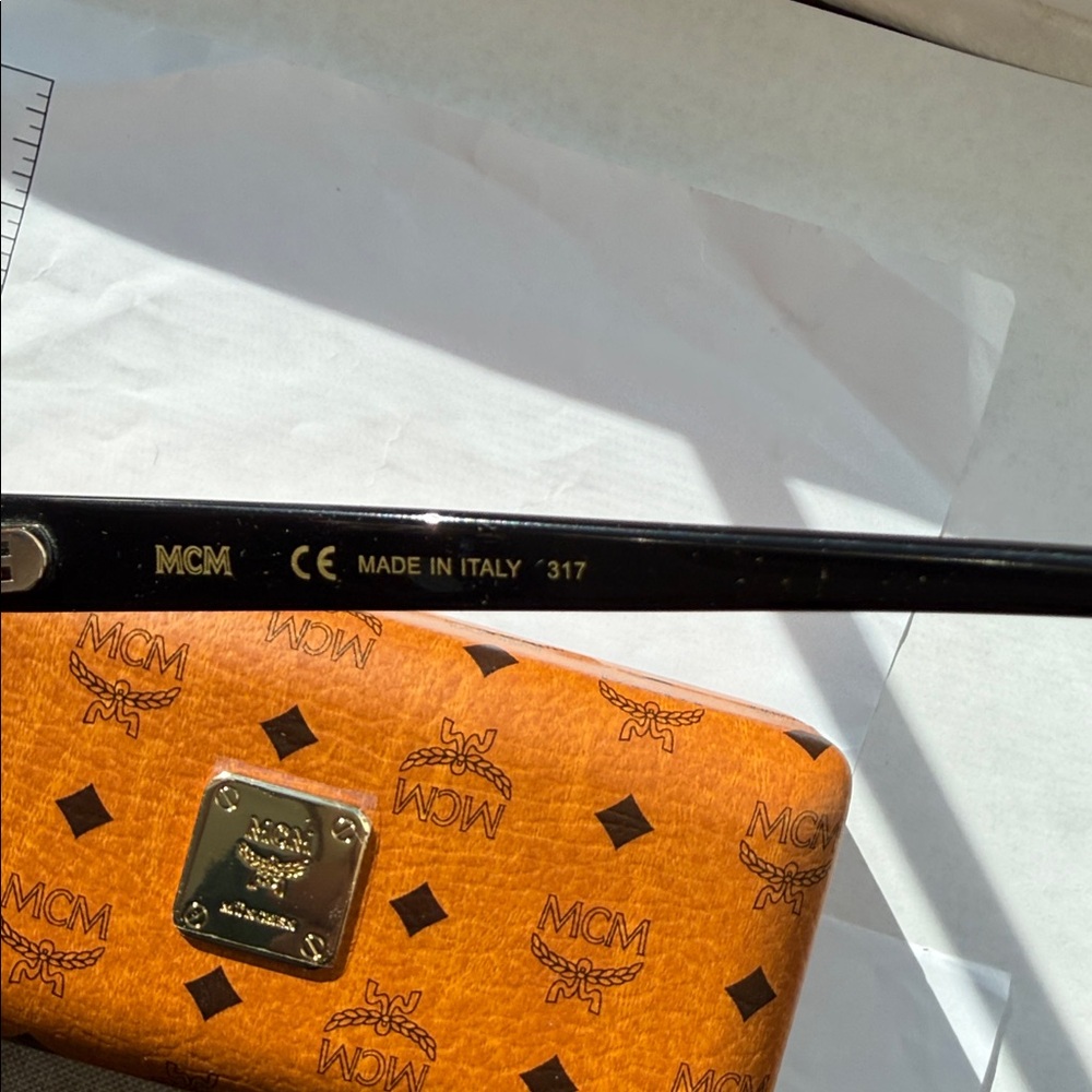 MCM NWT Authentic Women's Cat Eye 52mm Acetate Frame Sunglasses Black - Picture 8 of 10